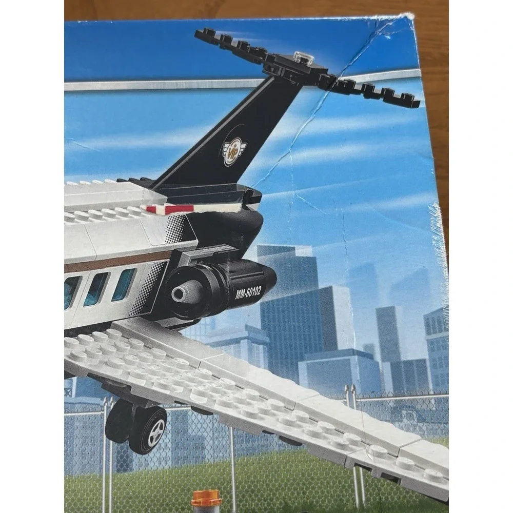 LEGO‎ City 60102 Airport VIP Service New Factory Sealed 5-12 364pcs Retired